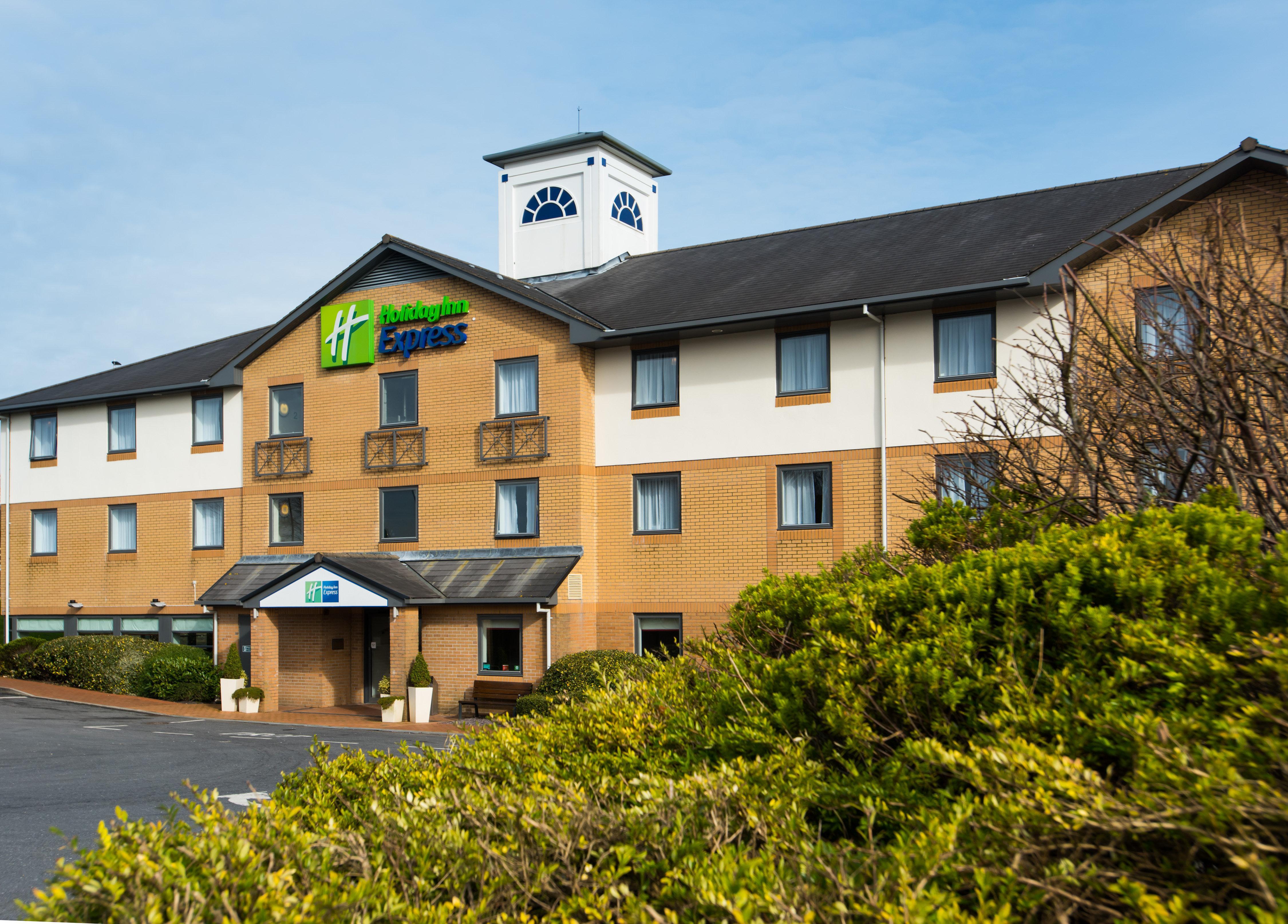 Holiday Inn Express Swansea East, An Ihg Hotel Екстериор снимка