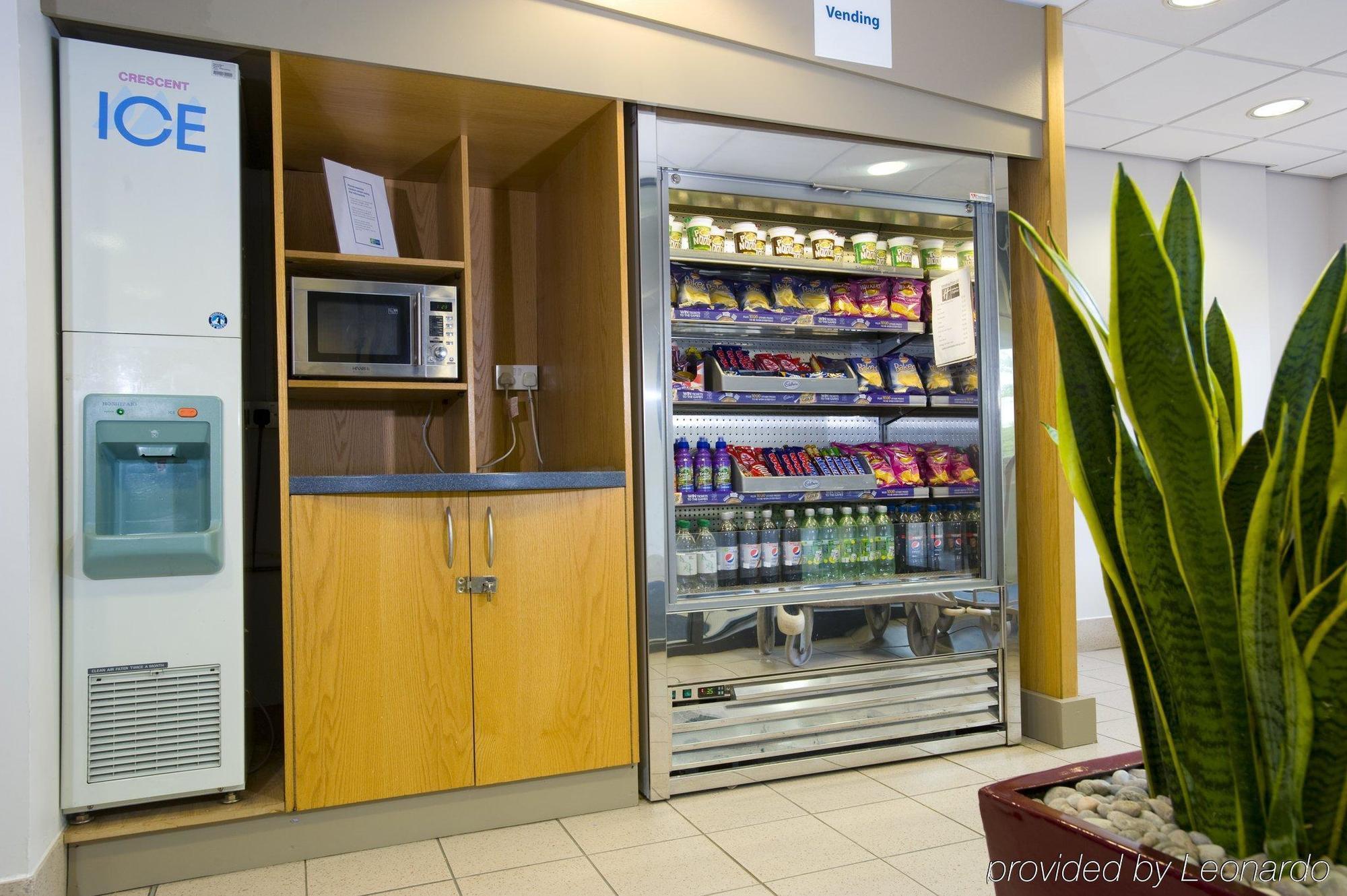 Holiday Inn Express Swansea East By Ihg Екстериор снимка